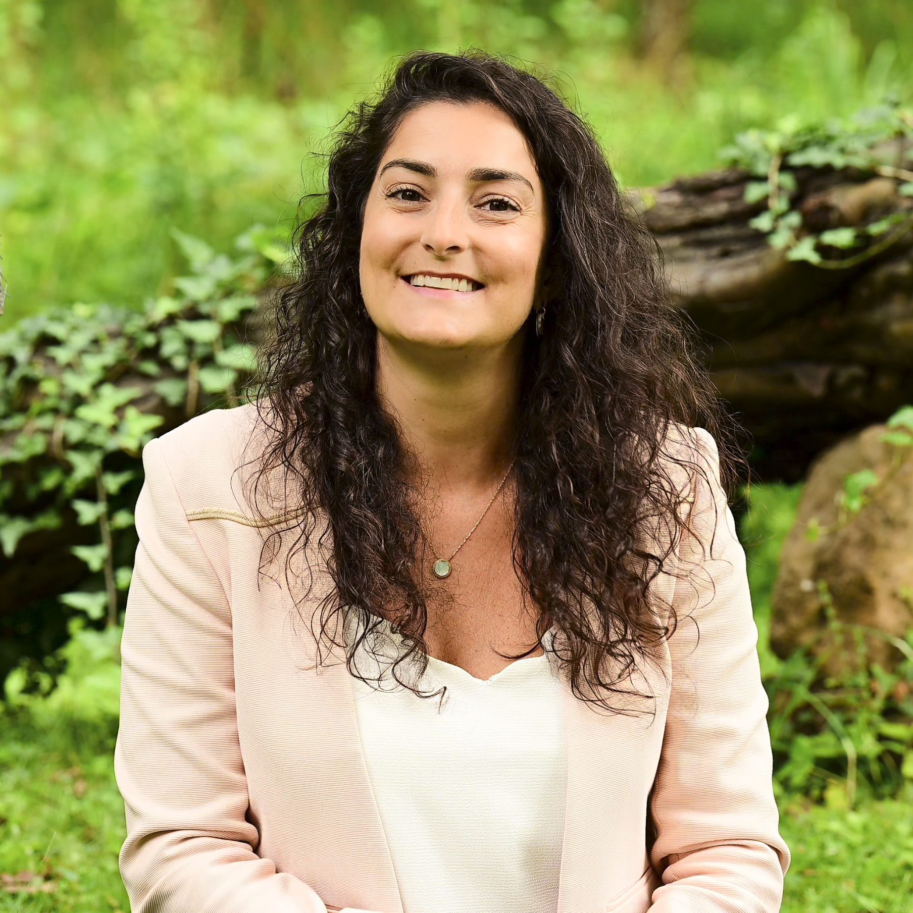 Contactez Julie coach professionnelle certifiée de CAPestella Coaching & Formation